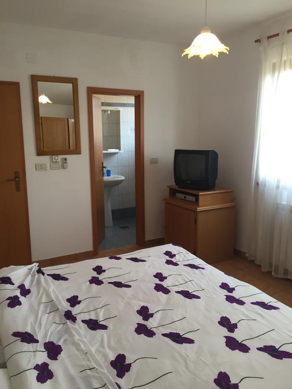 Vera Bed And Breakfast Valizza Esterno foto