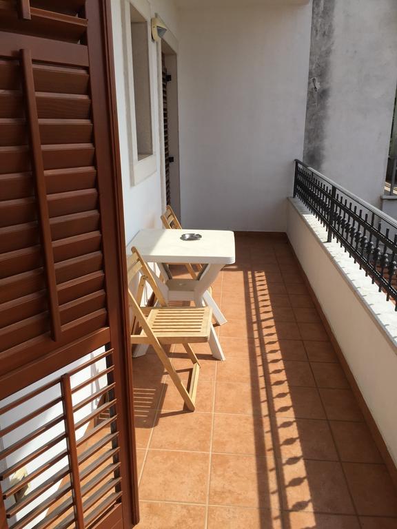 Vera Bed And Breakfast Valizza Esterno foto