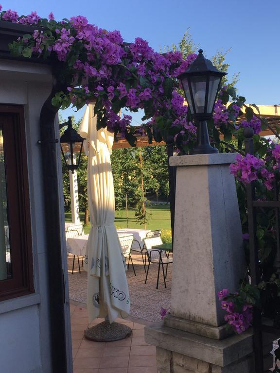 Vera Bed And Breakfast Valizza Esterno foto