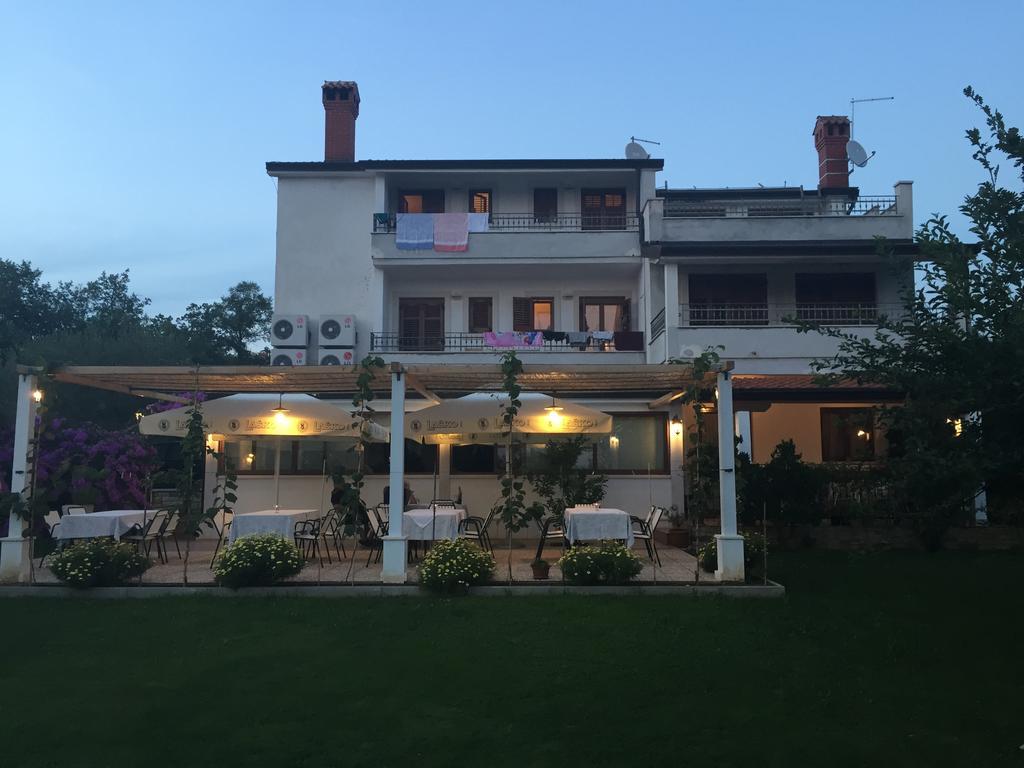 Vera Bed And Breakfast Valizza Esterno foto
